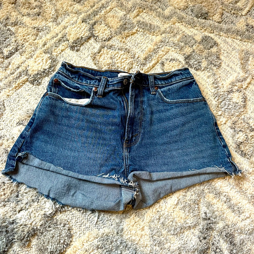 american eagle shorts size 6